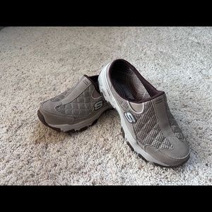 Skechers D’Lites Size 7 Light Brown